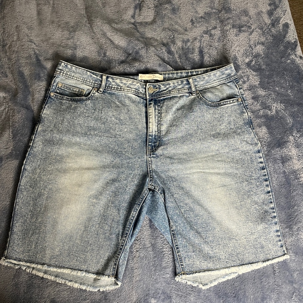 EST. 1846 Denim Women’s Shorts Size 16